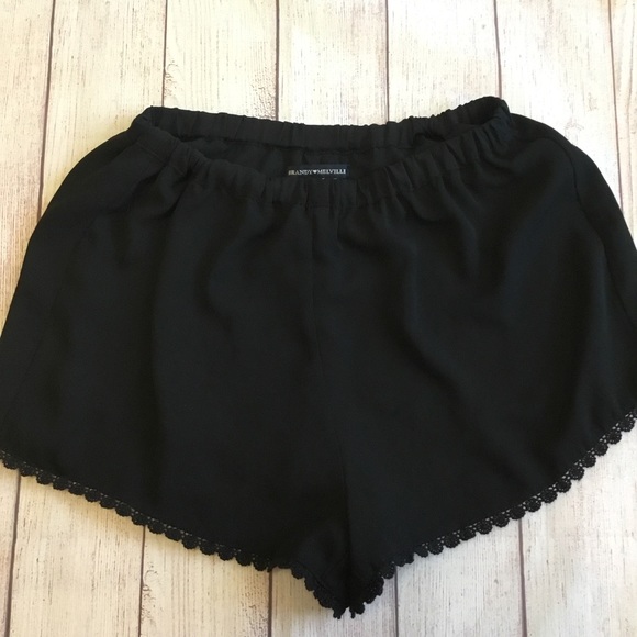 Brandy Melville Leticia black shorts lace trim - Picture 3 of 7